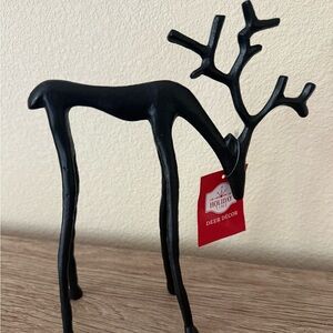 Viral Black Metal Deer Decor